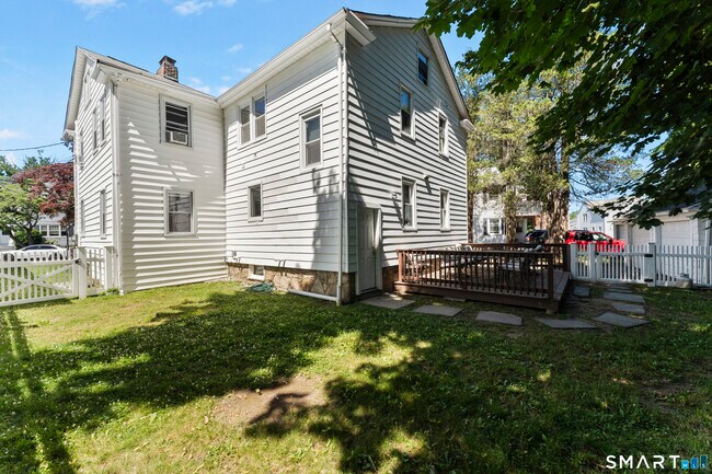 Building Photo - 41 Grasso Terrace