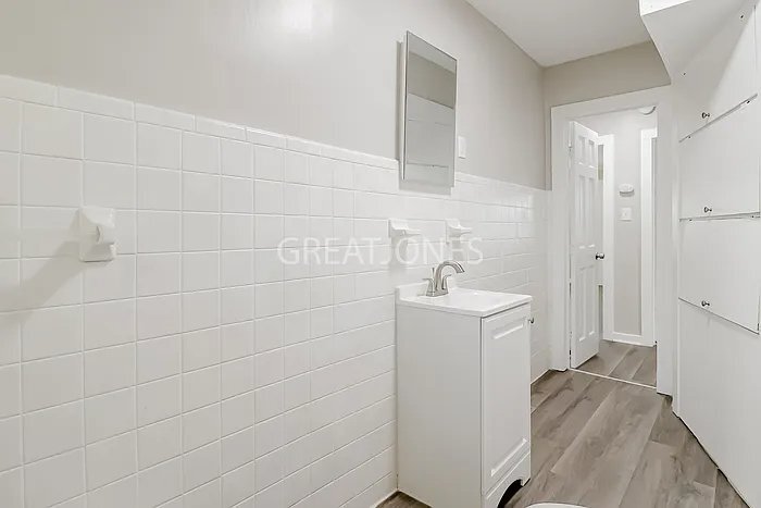 Building Photo - 106 Keyes St