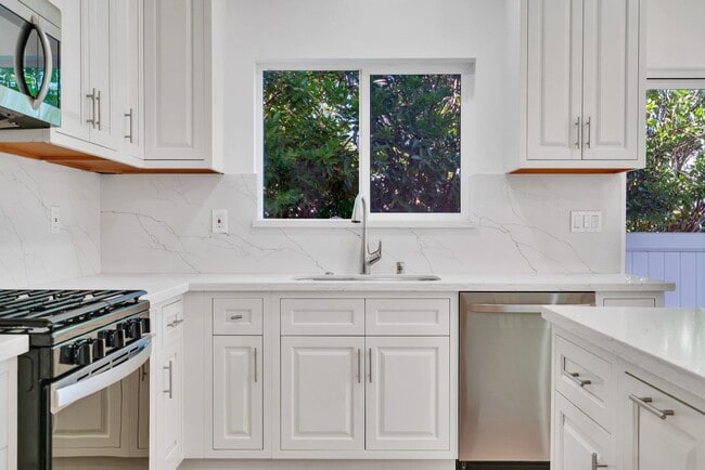 Building Photo - 11338 Barman Ave