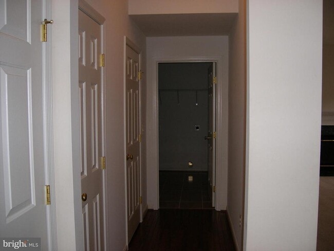 Building Photo - 9778 Lorraine Carol Way