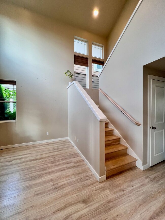 Building Photo - Beautiful 4BR | 2.5BA Home on Cul-de-Sac i...