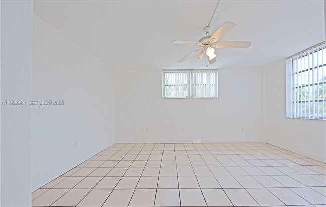 Building Photo - 4142 N Jefferson Ave