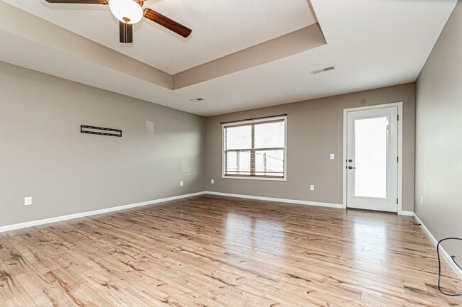 Building Photo - Duplex in Prairie Lakes