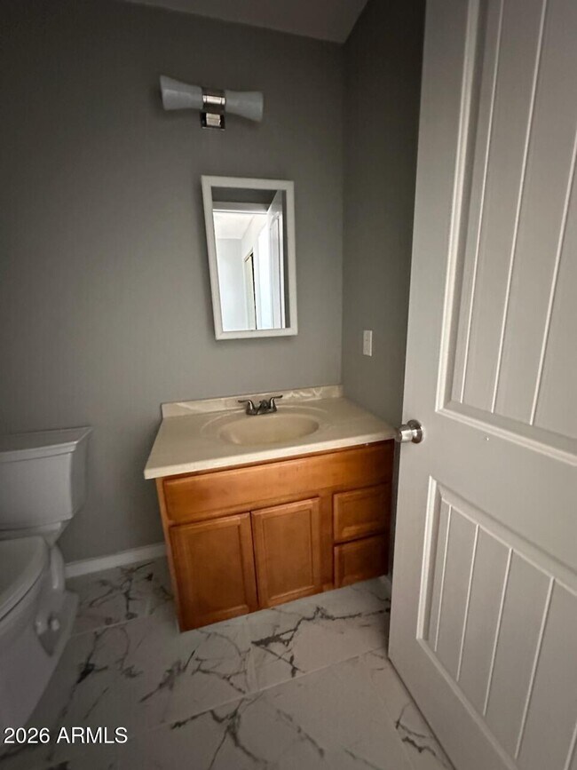 Building Photo - 2632 N 29th Pl