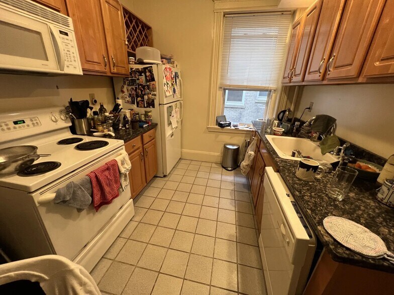 Building Photo - 31 Queensberry St