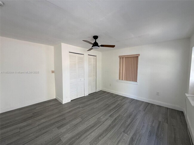 Building Photo - 341 NW 61st Ave