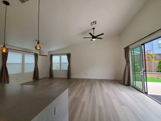 Building Photo - 2299 San Miguel Ave