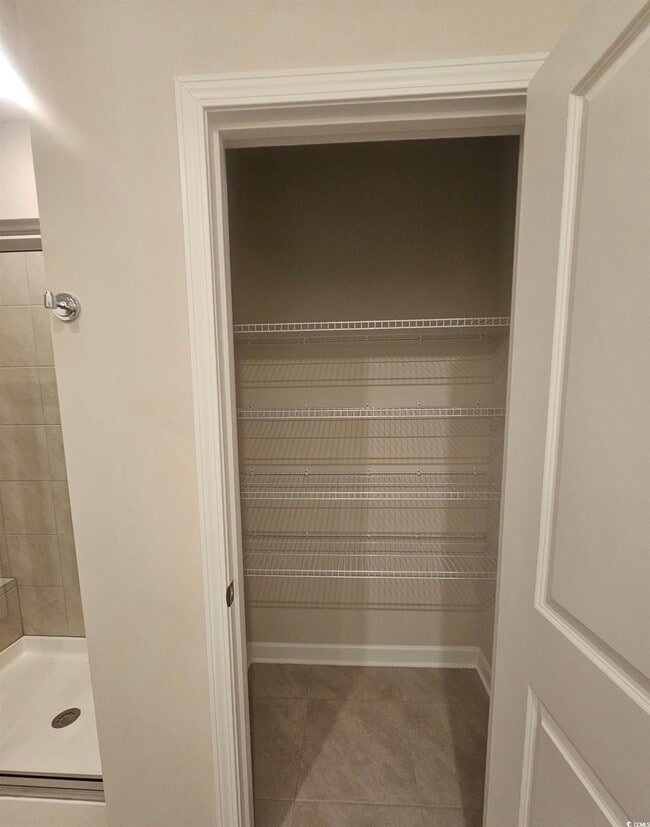 Building Photo - 315 Wades Way