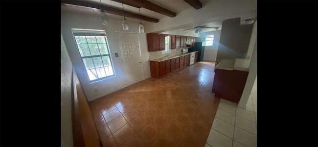 Building Photo - 3200 Locke Ln