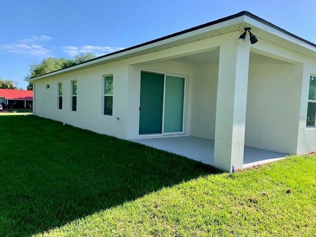 Building Photo - 21475 Seaton Ave