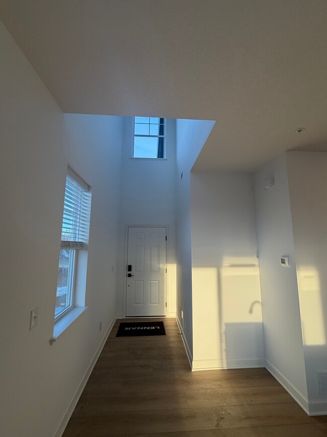 Building Photo - 10545 Harbor Ln N