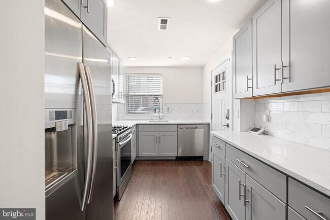 Building Photo - 1315 N 25th St