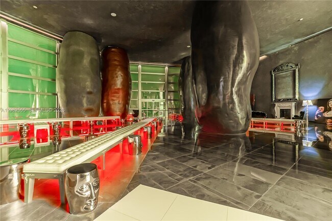 Building Photo - 465 Brickell Ave