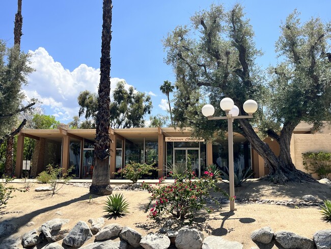 Building Photo - 47974 Oasis Ct