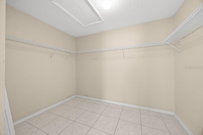 Building Photo - 12948 Moss Park Ridge Dr