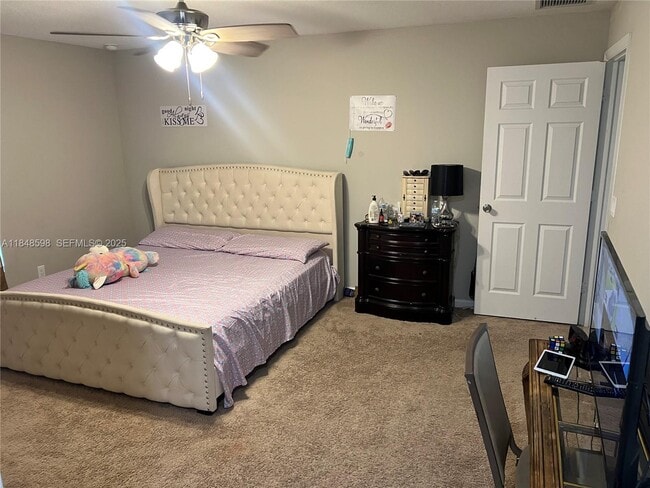 Building Photo - 172 SW Langfield Ave