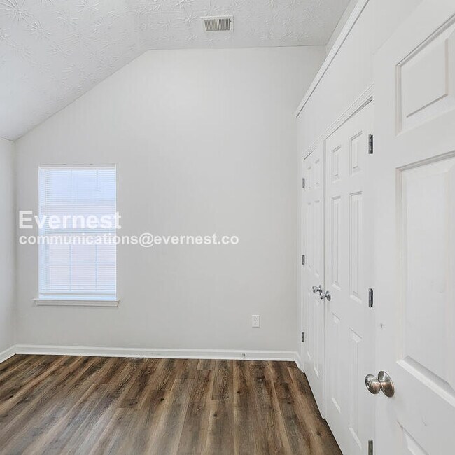 Building Photo - 6870 Old Bethsaida Way