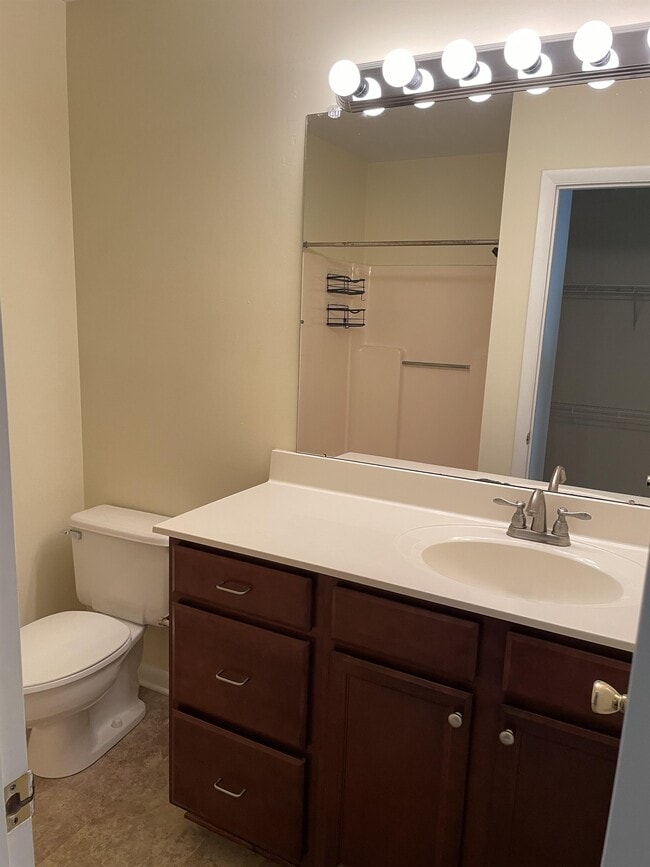 Building Photo - 152 Harvest Dr