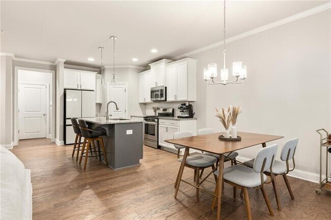 Building Photo - 1603 Glenivy