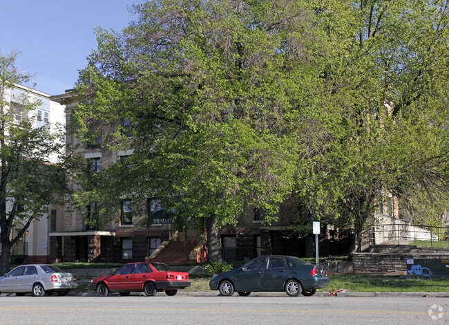 Building Photo - The Swallow