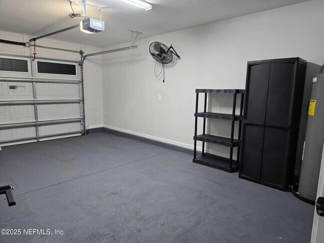 Building Photo - 9124 Adams Ave