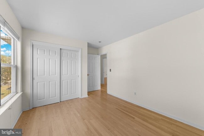Building Photo - 53 Perilli Dr