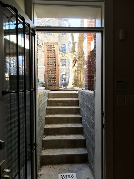 Building Photo - 3547 10th St NW