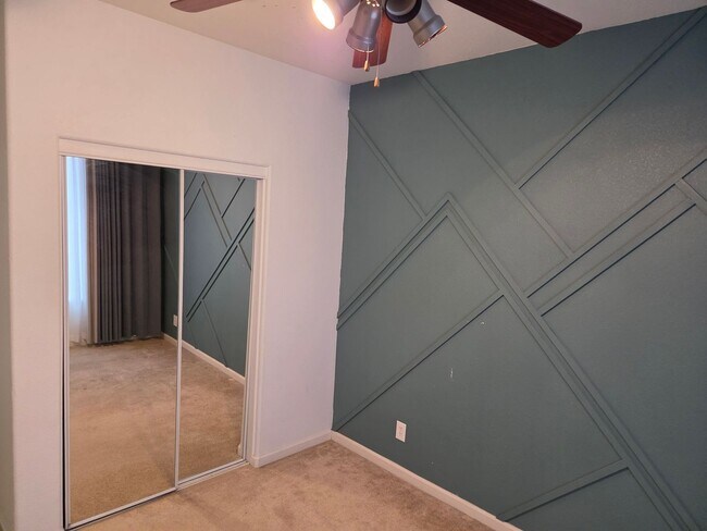 Building Photo - 3208 St Ann Way