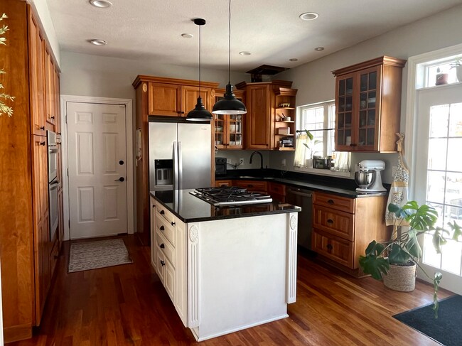 Building Photo - 17093 Isleton Ave