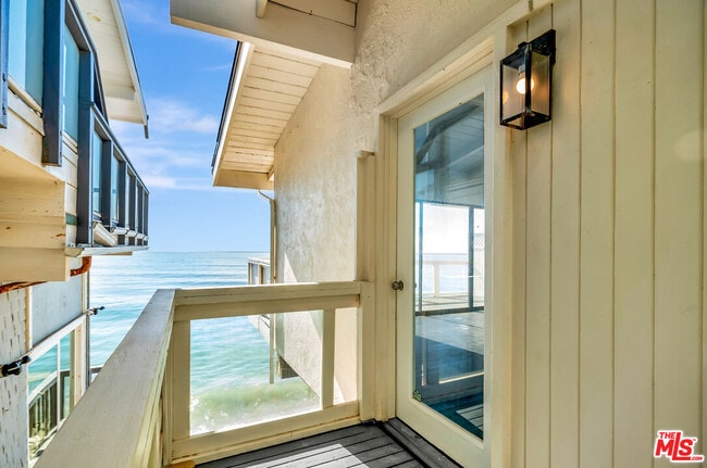 Building Photo - 25330 Malibu Rd