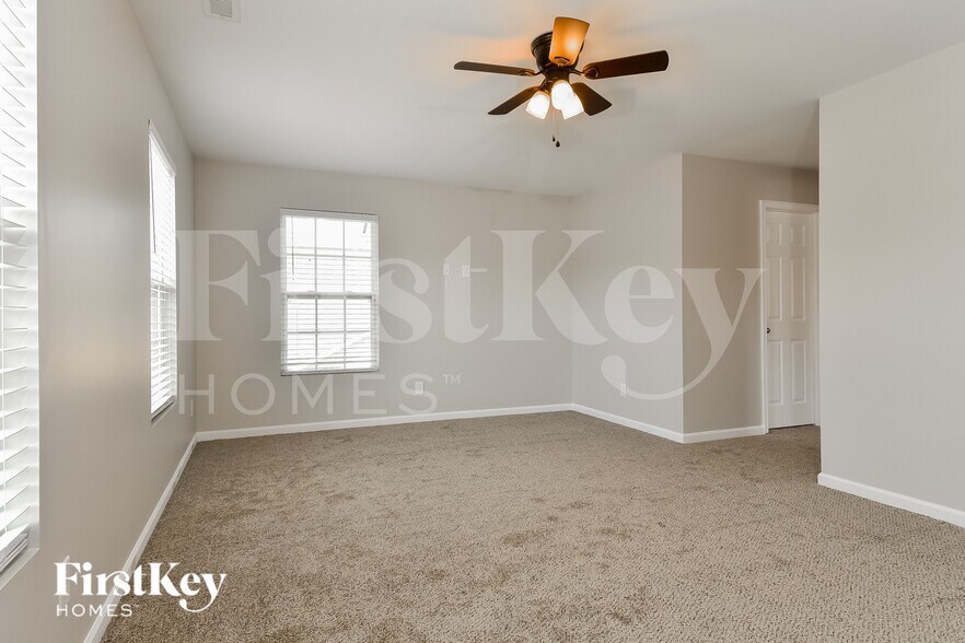 Building Photo - 279 Kendall Farms Ct