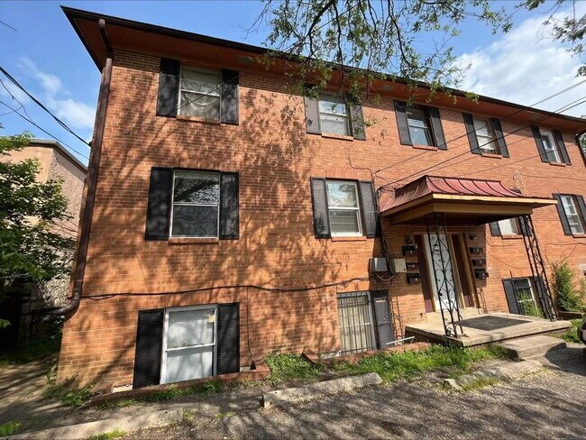 Building Photo - 1414 E Columbus St