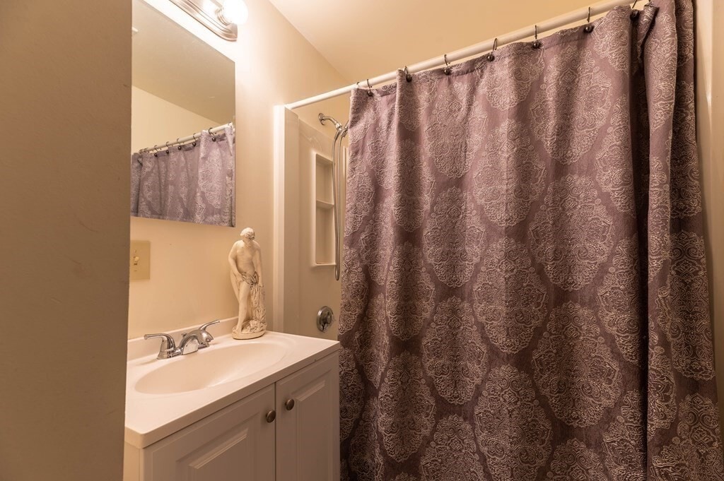 Building Photo - 202 Washington St