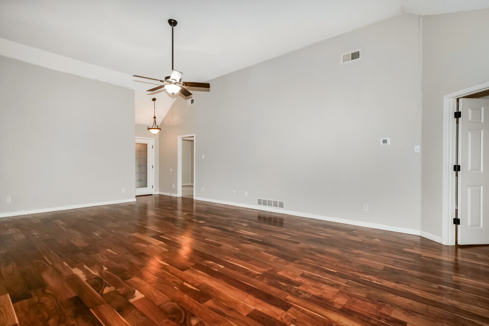 Building Photo - 3135 Quartz Dr