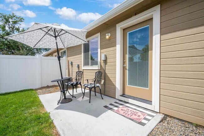 Building Photo - 2106 Ison Ct