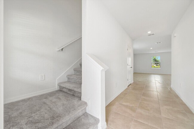 Building Photo - Lakewood Ranch Newer Build - 5 Bedroom Hom...