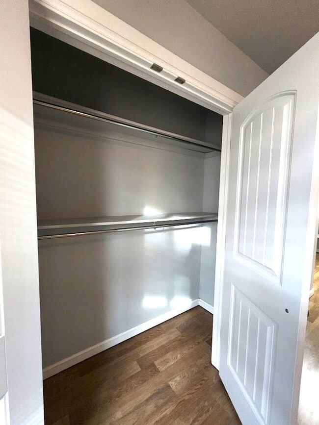 Building Photo - Campbell St Duplex