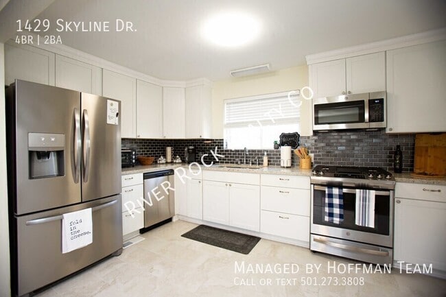 Building Photo - 1429 Skyline Dr