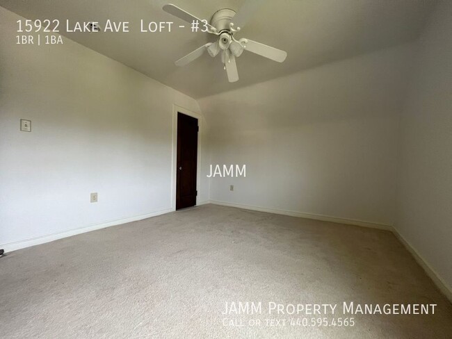 Building Photo - 15922 Lake Ave