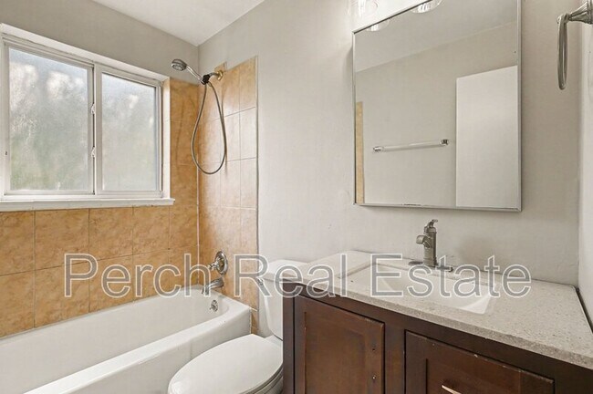 Building Photo - 954 Winona Ct