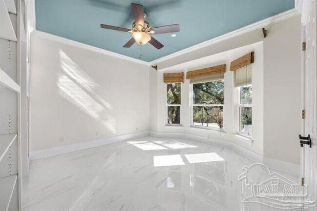 Building Photo - 4700 Bohemia Dr