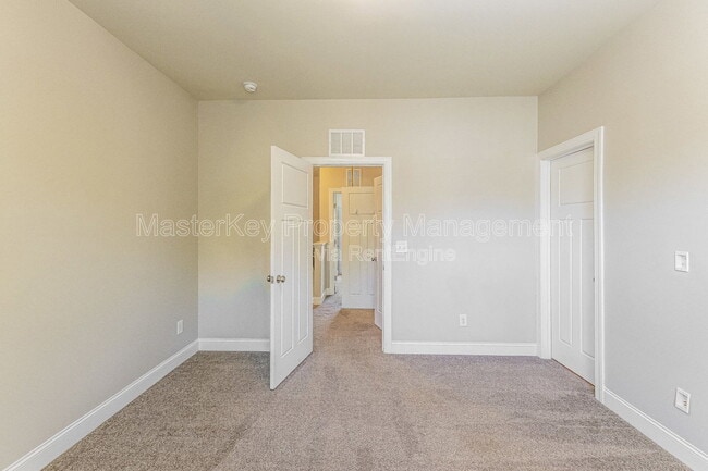 Building Photo - 2805 Piedmont River Way