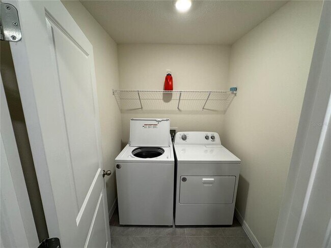 Building Photo - 9158 SW 45th Ter