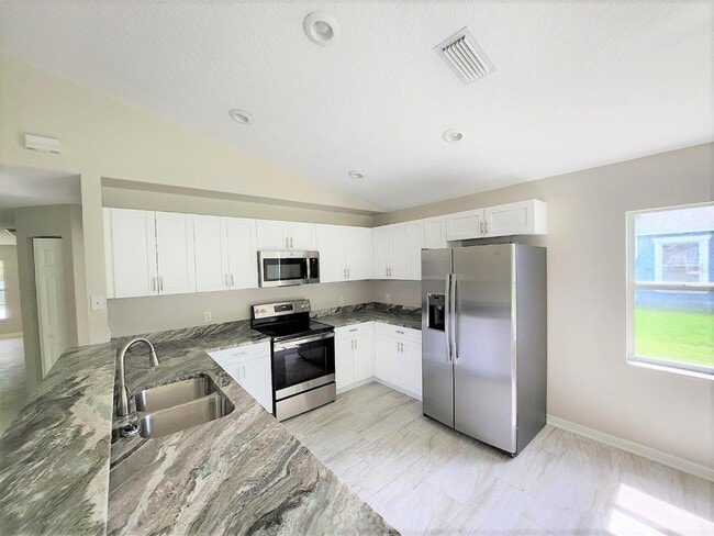 Building Photo - 22124 Bell Harbor Dr