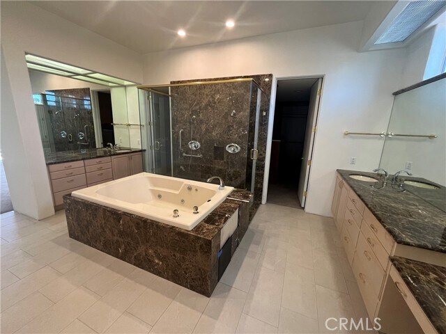 Building Photo - 45540 Cielito Dr