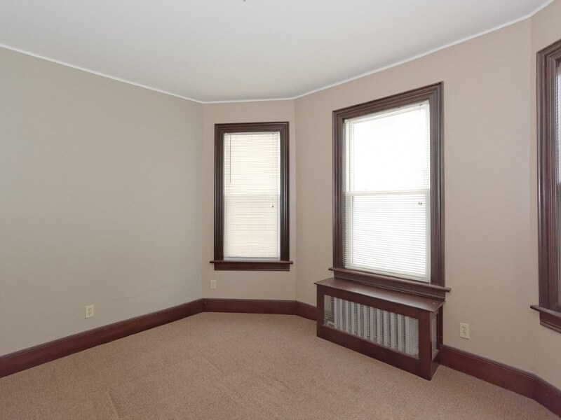 Building Photo - 546 Mercer St