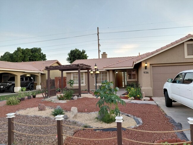 Building Photo - 936 Alameda St