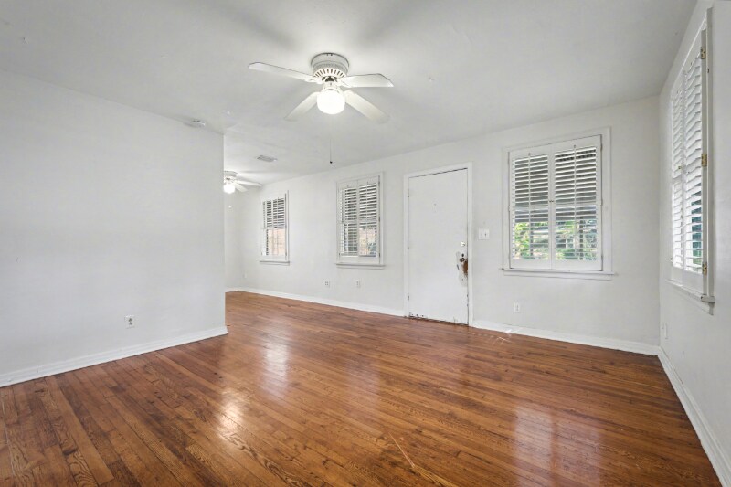 Building Photo - 2652 Merwyn Rd