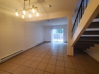 Building Photo - 928 Civic Center Dr