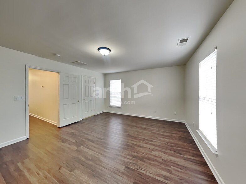 Building Photo - 11148 Carver Pond Rd